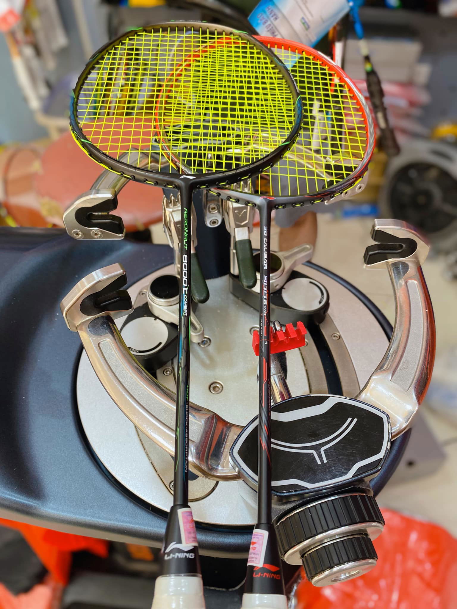 Cách cắt lưới vợt cầu lông tối ưu không gây sập gẫy khung vợt