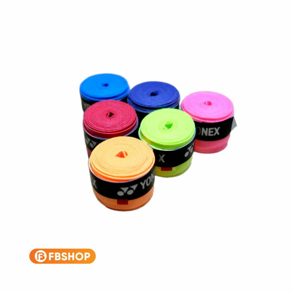 Quấn Cán Vợt Cầu Lông Yonex lẻ giúp cho bàn tay cầm nắm của người chơi trở nên linh hoạt hơn 