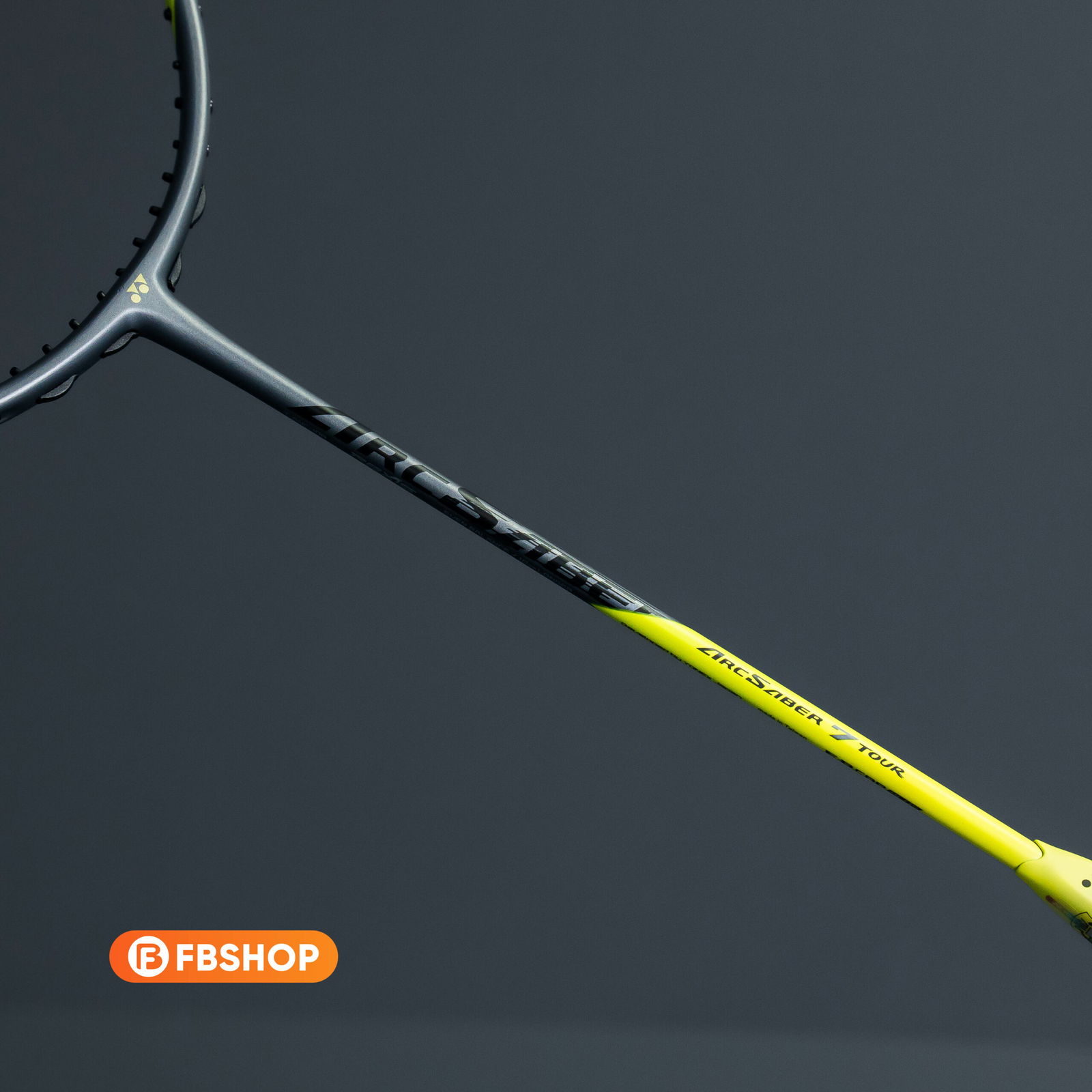 Vợt Arc 7 Tour phù hợp với lối chơi công thủ toàn diện