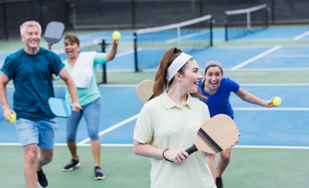 Tại sao bộ môn Pickleball được nhiều người yêu thích?