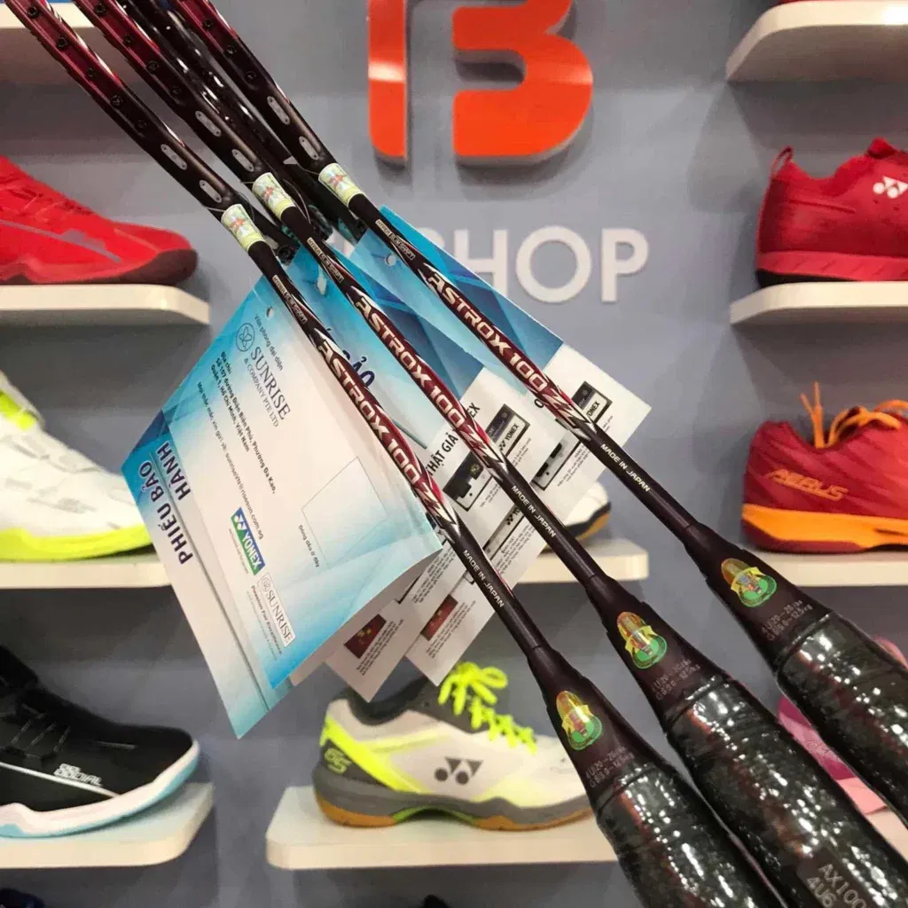 Đối tượng người chơi phù hợp với vợt cầu lông Yonex 100ZZ