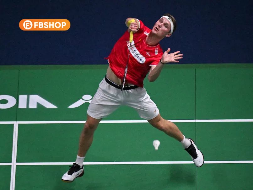 Astrox 100ZZ Kurenai có khả năng đưa ra các cú smash nhanh, mạnh