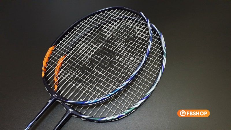 Astrox 100ZZ phù hợp với người chơi trình độ cao, còn 100ZX phù hợp với người có trình độ khá