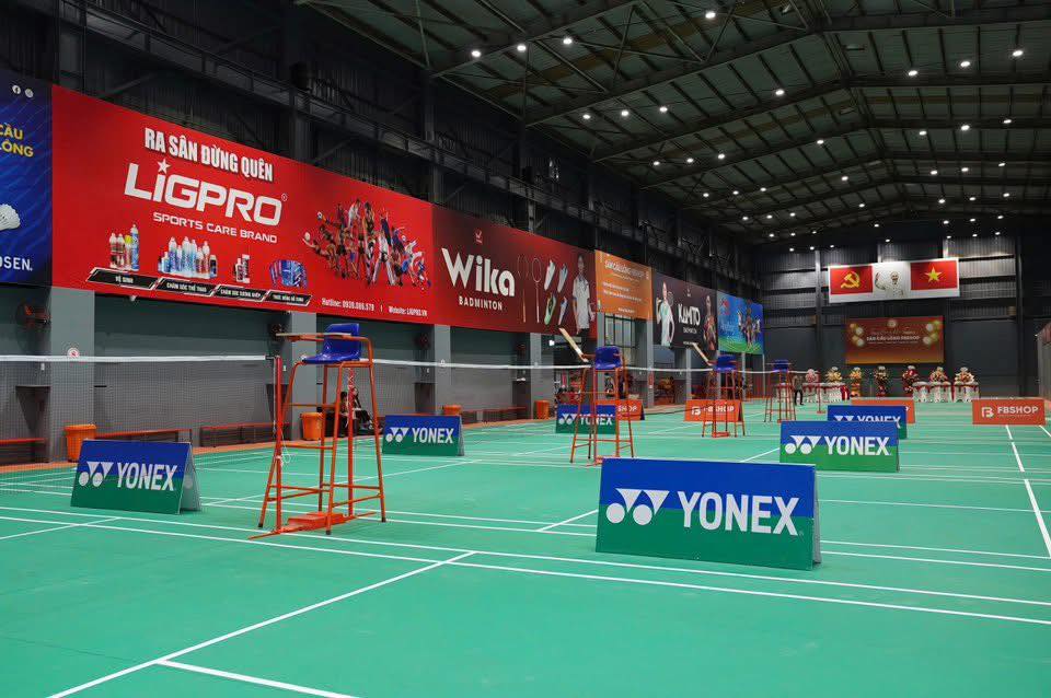 Sân cầu Fbshop Kim Giang là nơi diễn ra giải Học viện Fbshop Open lần 2