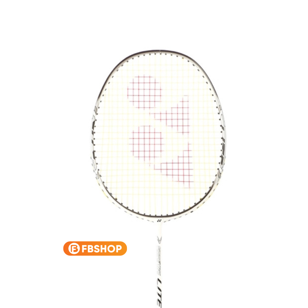 Vợt Isolite Pro TH thể hiện cảm giác nhẹ nhàng, linh hoạt