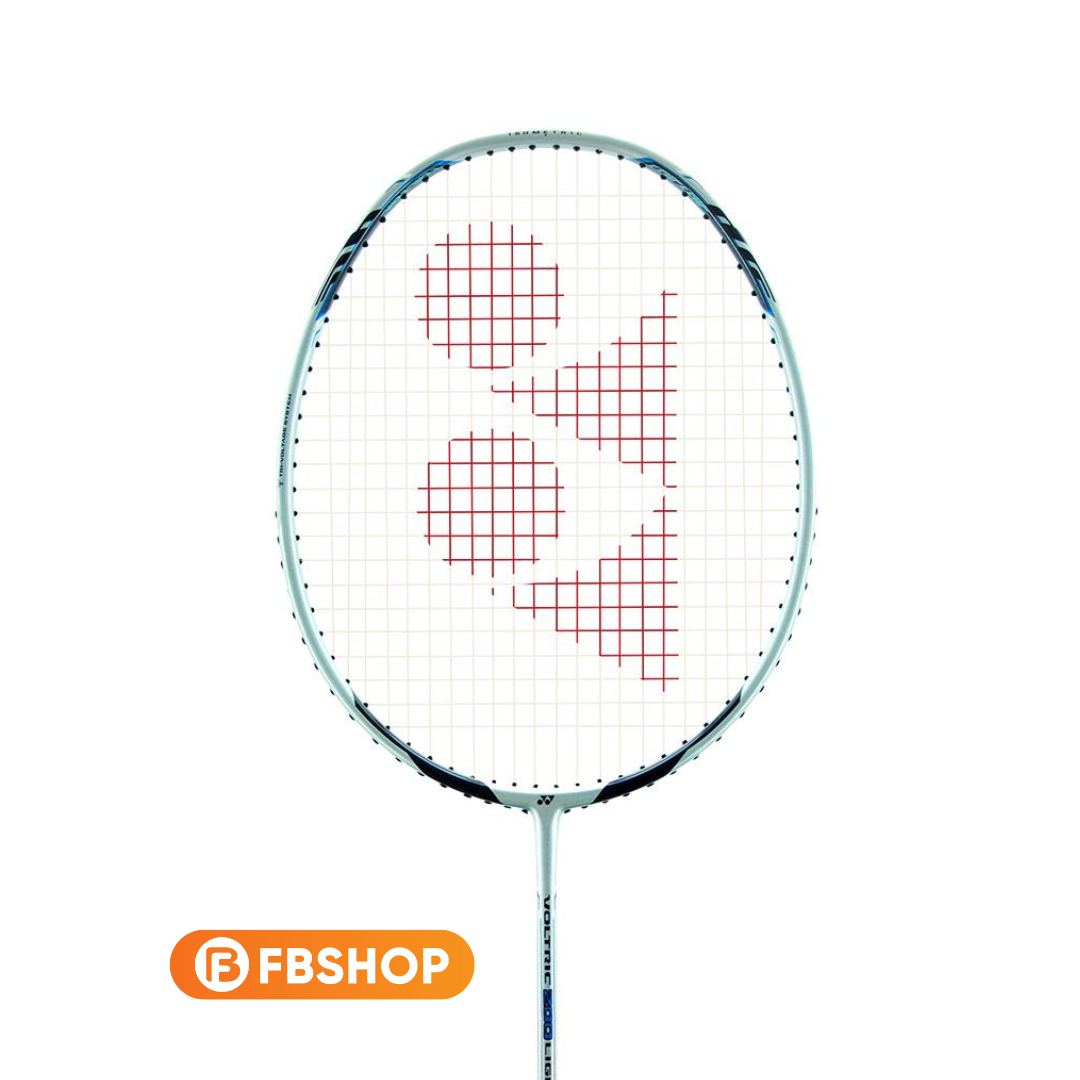 Vợt Voltric 200 LCW thể hiện khả năng tấn công nhanh, mạnh mẽ