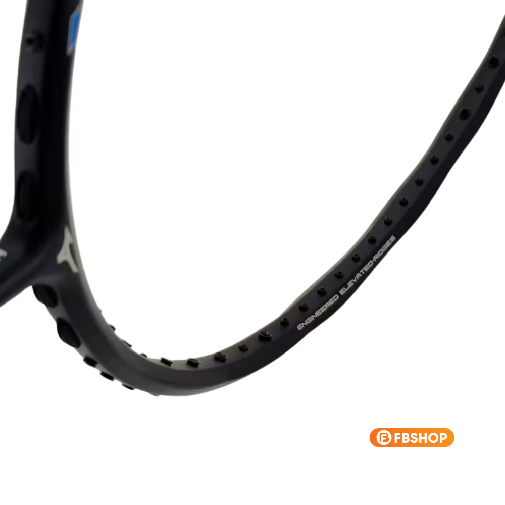 Mizuno Prototype X-1.1 phù hợp với lối chơi công thủ toàn diện