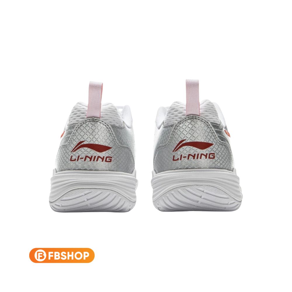 Giày Cầu Lông Lining AYTU001-7V nhận được nhiều đánh giá tích cực bởi độ linh hoạt và chắc chắn Đánh giá thực tế cho thấy Giày Cầu Lông Lining AYTU001-7V cho cảm giác chắc chắn và linh hoạt