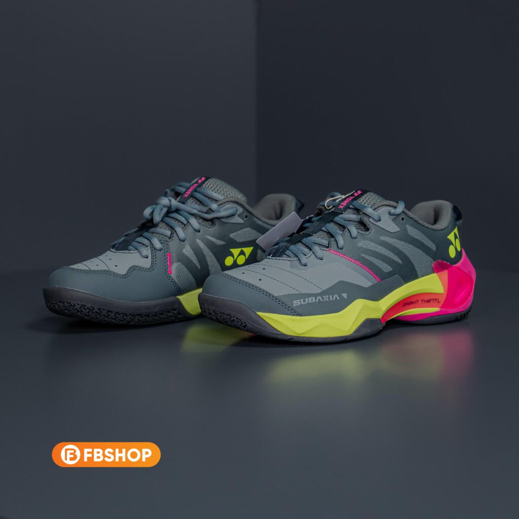 Giày cầu lông Yonex Subaxia GT Wide với ngoại hình đầy mạnh mẽ 