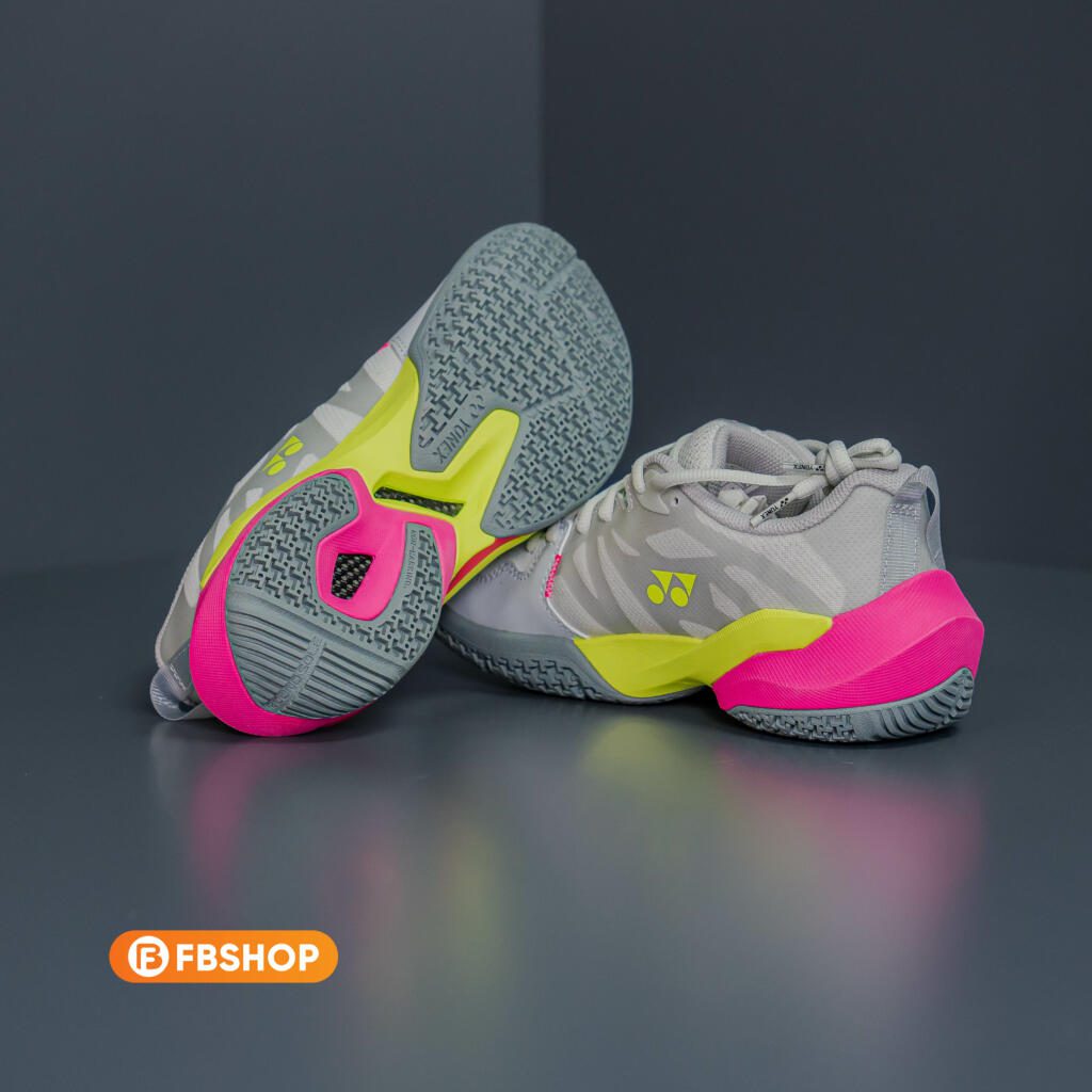 Subaxia GT Women trang bị Double Raschel Mesh và da PU hỗ trợ thoáng khí