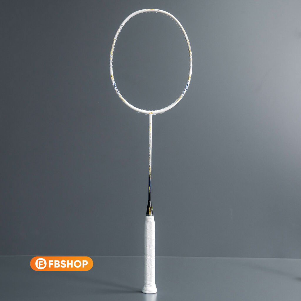 Hình ảnh thực tế vợt cầu lông Hundred Z-Tronic 100