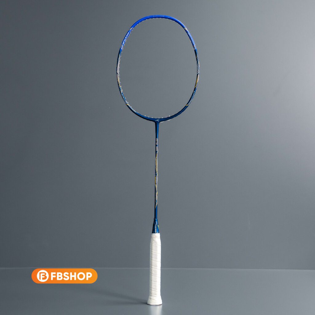 Tổng thể thiết kế Vợt cầu lông Hundred Battle 600