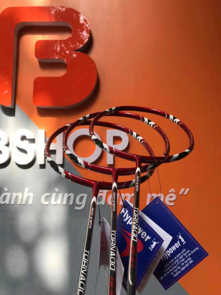 Vợt Cầu Lông Flypower Tornado 800 trở thành vợt bán chạy, được săn đón bởi những anh em có lối chơi mạnh mẽ