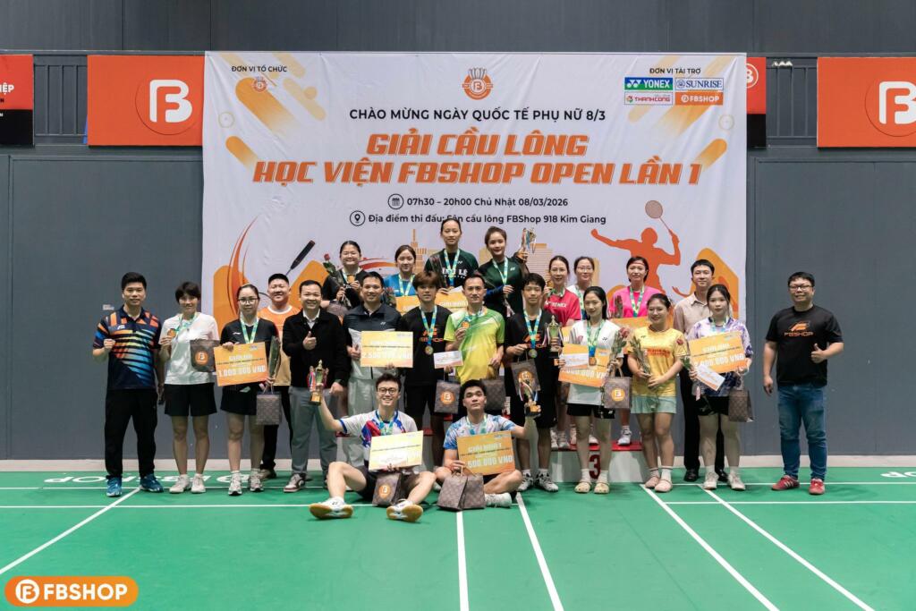 Các nhà vô địch của Giải cầu lông Học viện Fbshop Open lần 1
