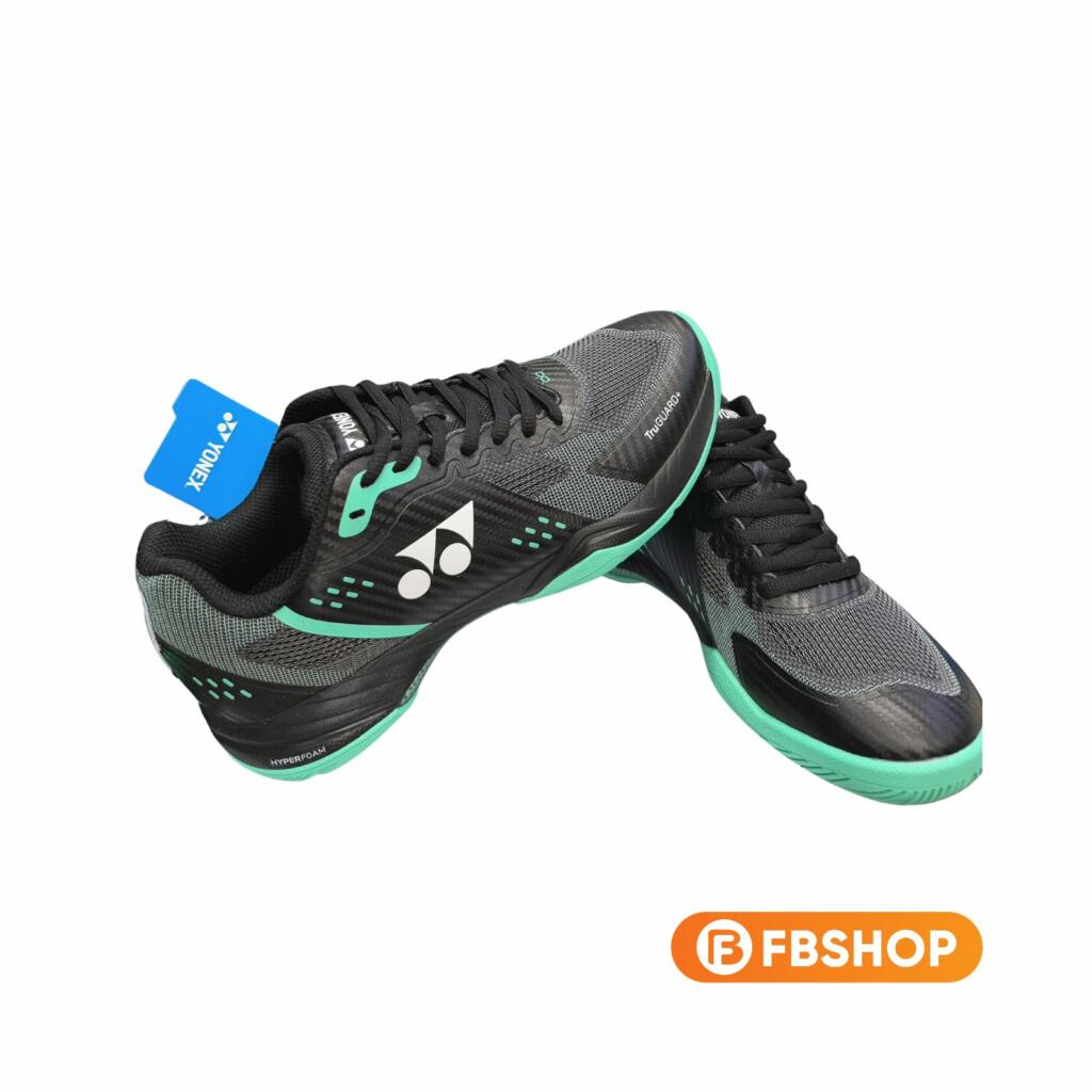 Giày Cầu Lông Yonex Hyperboom Lite Pirate Black - nhận được đánh giá hiệu suất khá tích cực trên sân Giày Cầu Lông Yonex Hyperboom Lite Pirate Black cho cảm giác nhẹ nhàng ngay từ những bước chạy đầu tiên