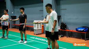 Kỹ thuật bạt cầu là một vũ khí lợi hại giúp bạn thực hiện những cú đánh ngang lưới nhanh và mạnh nhằm gây áp lực tối đa lên phía sân đối phương