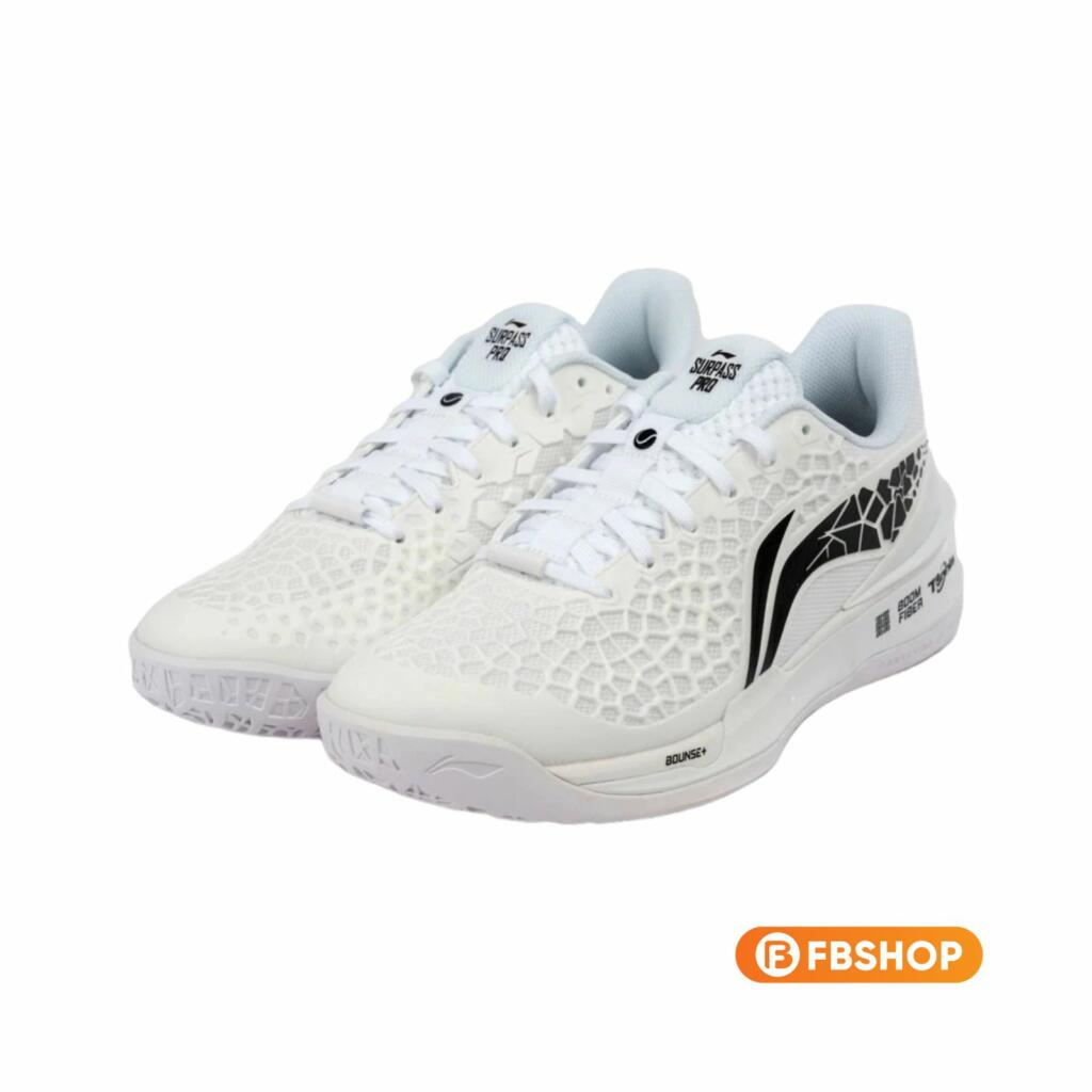 Giày Pickleball Lining ATAV005-1 với thiết kế màu trắng tinh khôi 