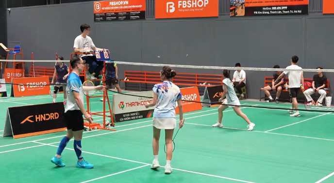 Trận bán kết 2 là cuộc rượt đuổi tỉ số nghẹt thở