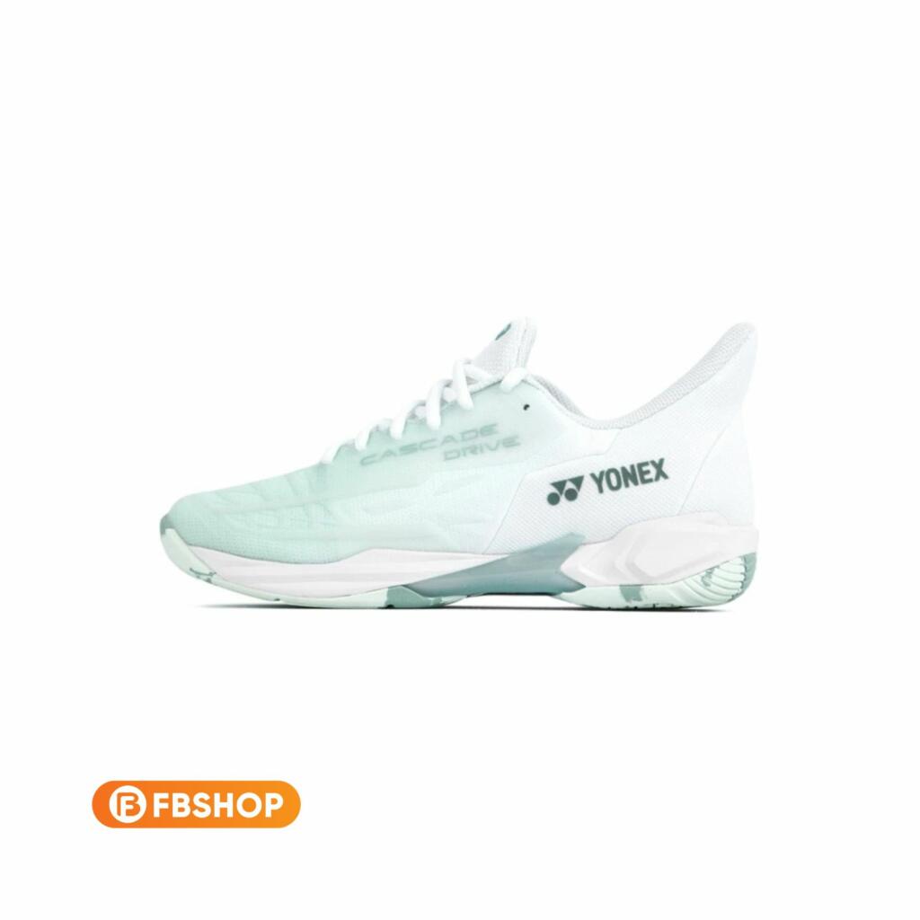 Giày Cầu Lông Yonex Cascade Drive 2 mang đến cho người chơi cảm giác vững ngay từ những bước chạy đầu tiên 