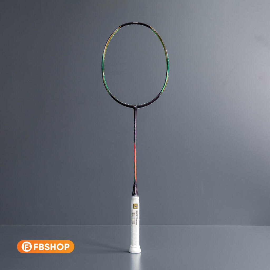 Hundred Hyfonic 7 hỗ trợ cho người chơi theo đuổi lối đánh nhẹ nhàng và linh hoạt 